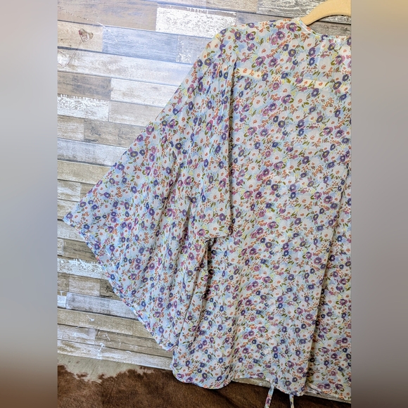 LC Lauren Conrad Bat Wing Kimono With Tie - Picture 9 of 12